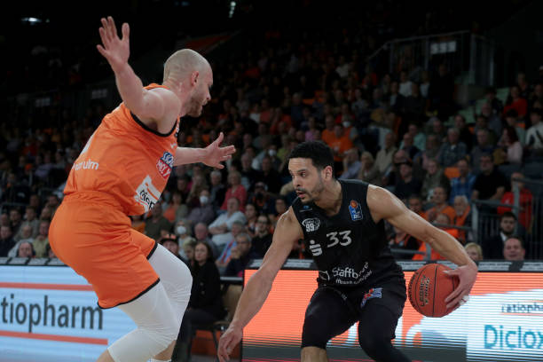 战术体系下 战术体系下