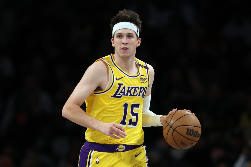 队的中场新 队的中场新