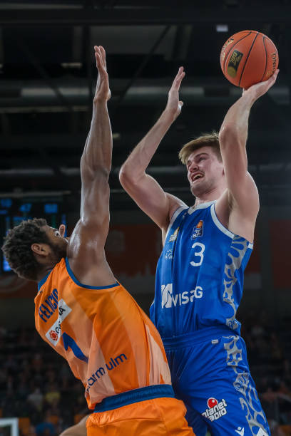 球队锁定胜 球队锁定胜